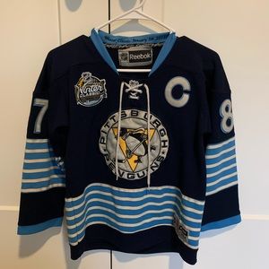 🏒 2011 winter Classic 🏒 Sidney Crosby jersey - size youth S/M